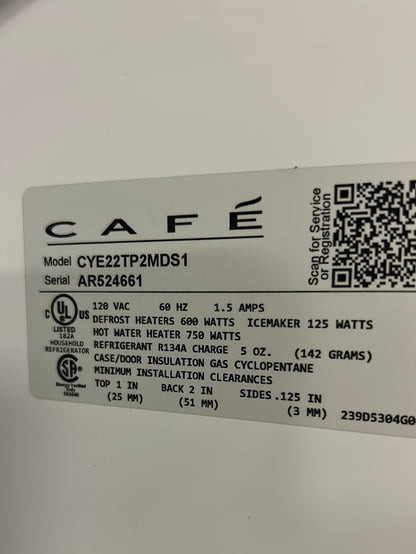 Café Réfrigérateur à porte française de 36 po, 22,2 pi3 Réfrigérateur à porte française de comptoir de 22,2 pi3 avec distributeur d'eau chaude en acier inoxydable. - CYE22TP2MS1
