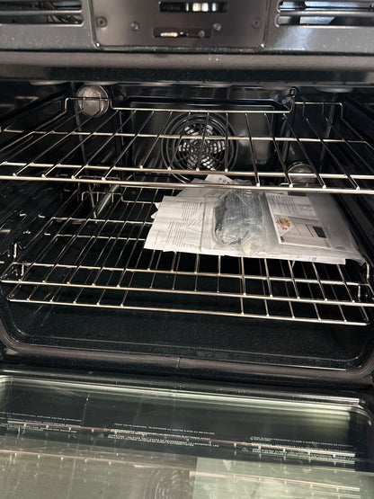 Cuisinière à induction encastrable et convection véritable 4,6 pi³ 30 po de Bosch (HII8057C) - Inox