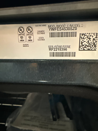 Cuisinière électrique autonome à 5 éléments avec convection à ventilateur et friture à l'air sans préchauffage de 5,3 pi³ et de 30 po de Whirlpool (YWFES4530SZ) - Acier inoxydable