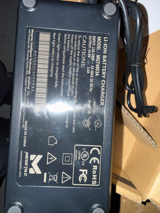 Chargeur 3 pines 54 VOLT MGT4803A