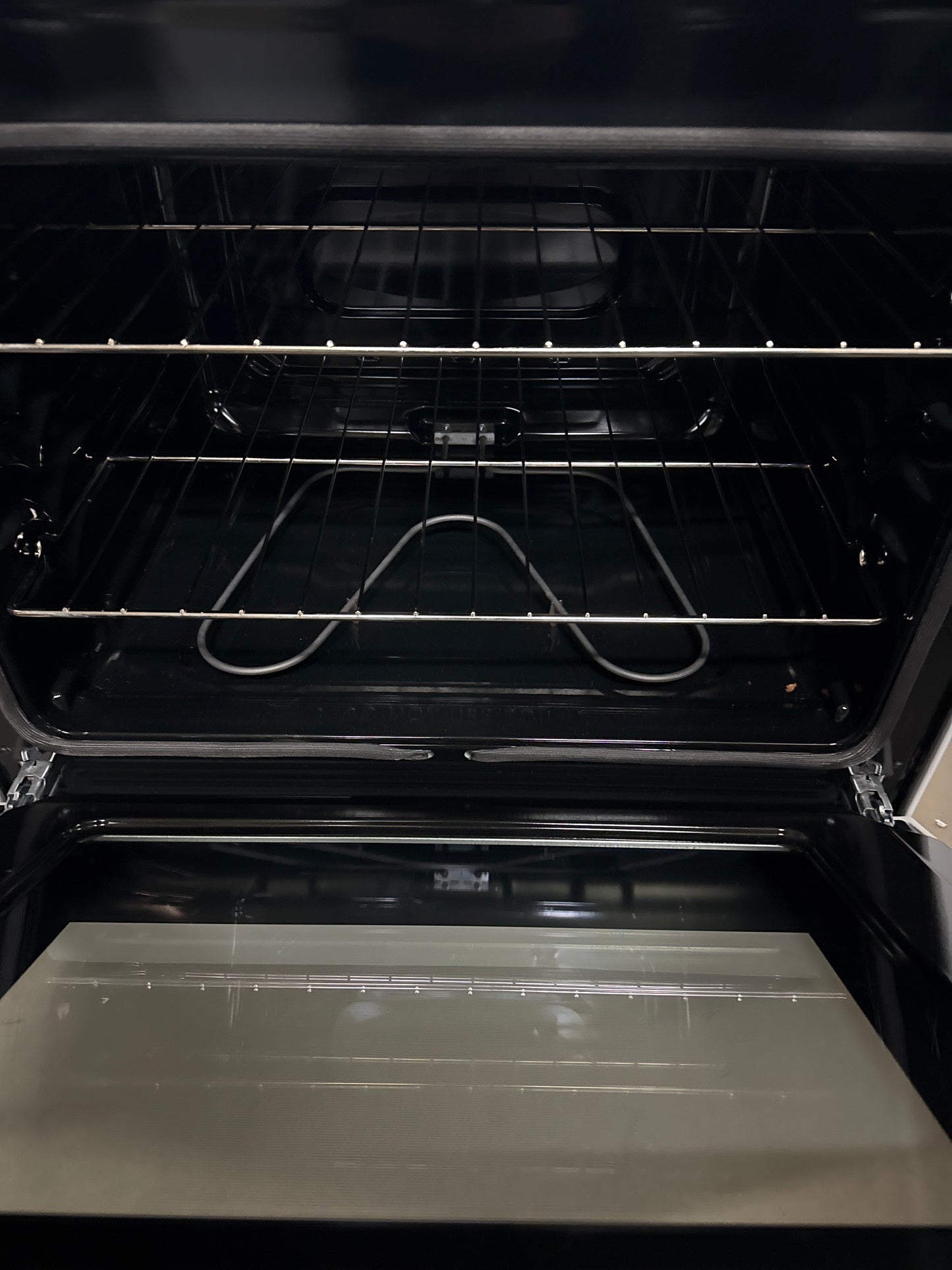 Cuisinière électrique autonome à 5 éléments de 5,3 pi³ et 30 po de Frigidaire (FCRE305CBW) -Blanc