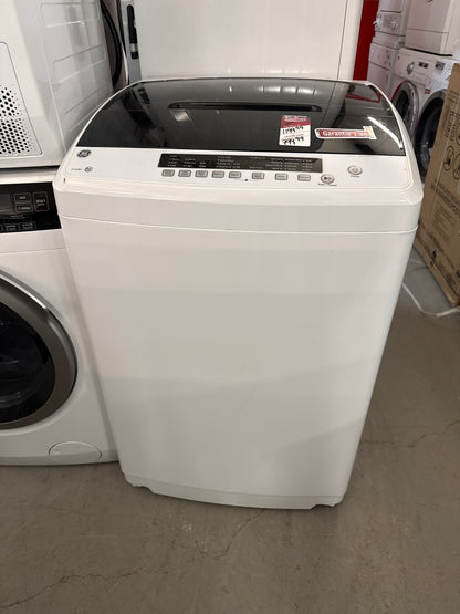 Laveuse 2.8 pi. cu. Chargement vertical GE GNW128PSMWW