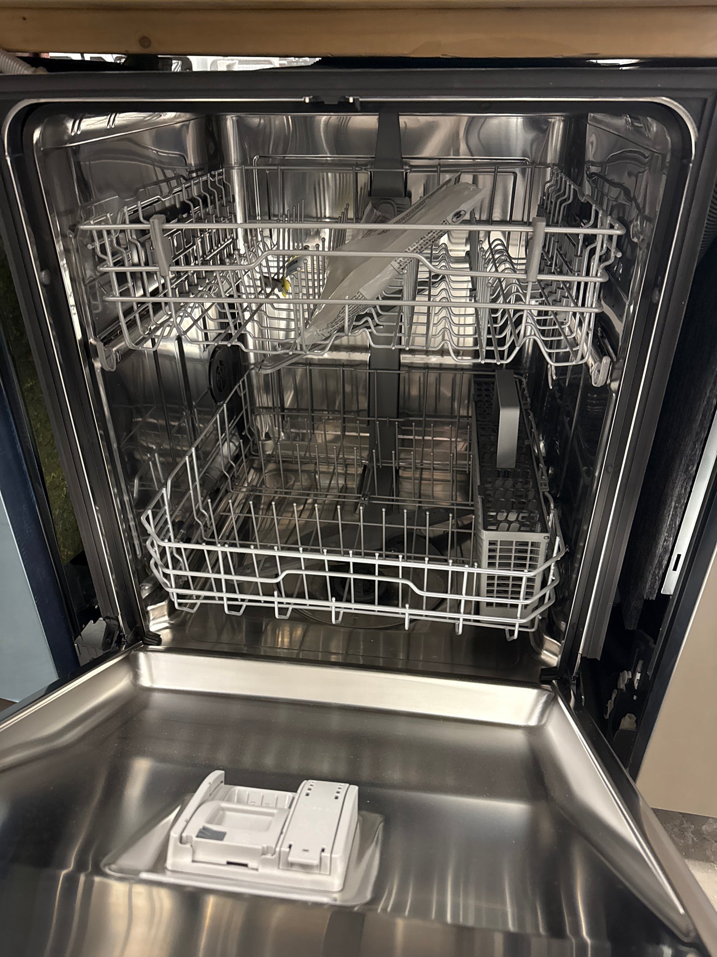 Lave-vaisselle encastrable 24 po 52 dB de LG (LDFC2423V) - Argenté platine