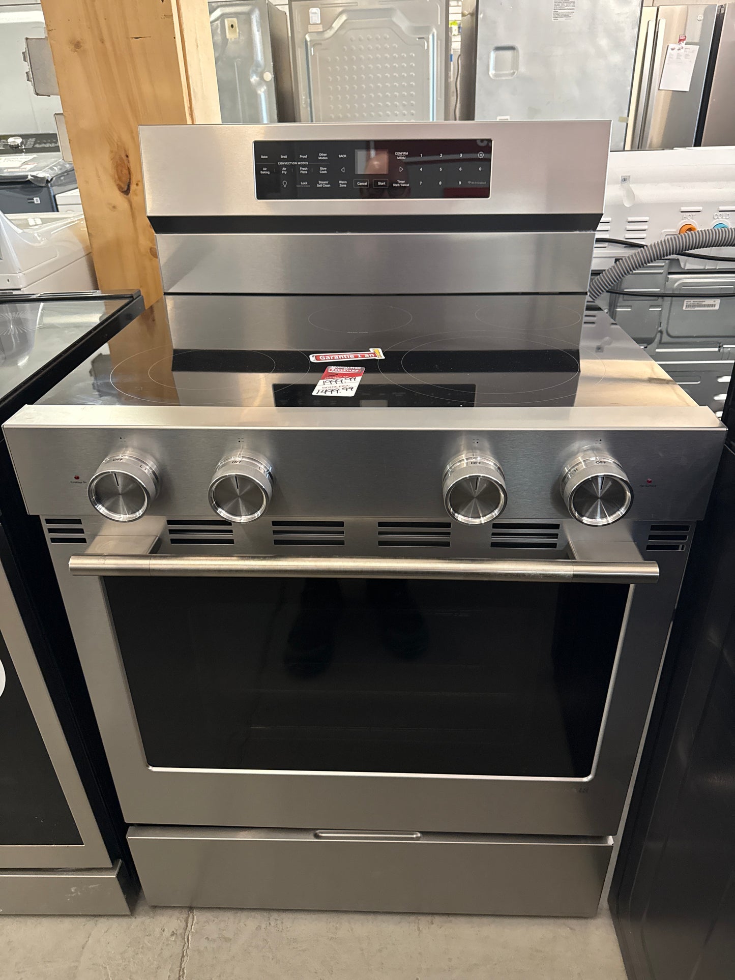 Cuisinière électrique autonome avec convection et friture à l'air 5,3 pi³ 30 po de KitchenAid (YKFES530SPS) - Acier inoxydable