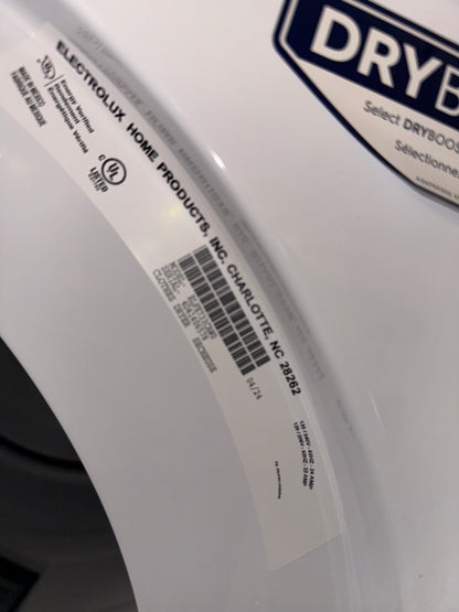 Ensemble laveuse-sécheuse superposable 2 pièces blanc avec laveuse à chargement frontal de 5,1 pi cu et sécheuse de 8 pi cu