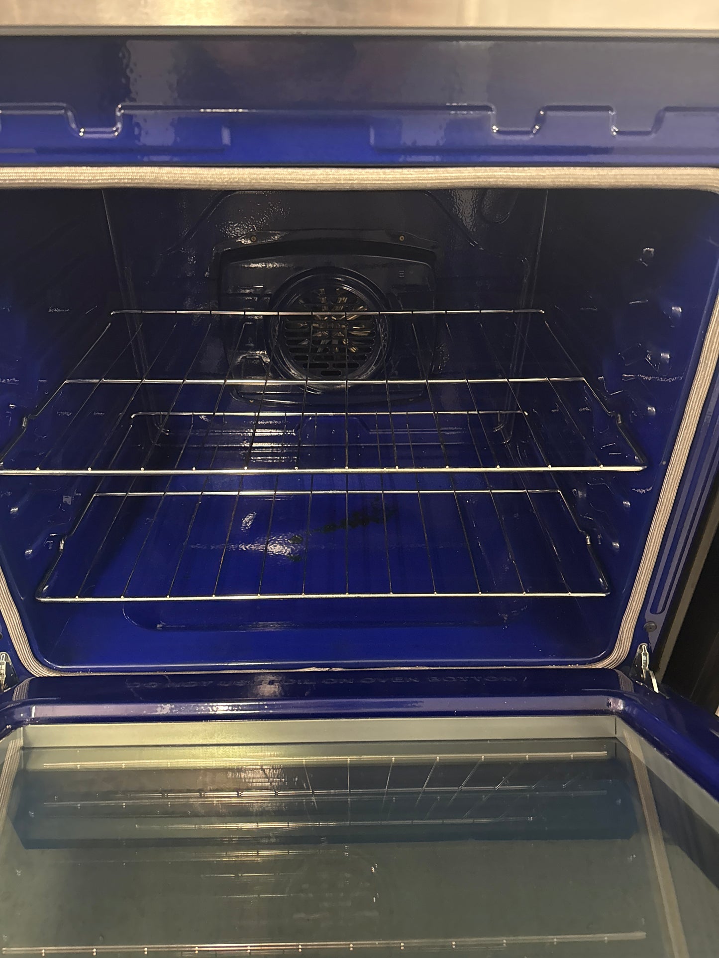 LG Electronics Cuisinière électrique autonome intelligente de 6,3 pi³ avec convection ProBake, friture à l'air chaud et EasyClean en acier inoxydable - ENERGY STAR® LREN6321YE