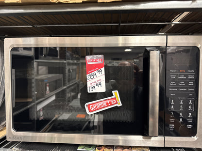 Four à Micro-Ondes de Comptoir de 1,5 Pi³ / 1000 watts avec Friture à Air en Acier Inoxydable Vissani EC042A2KJ