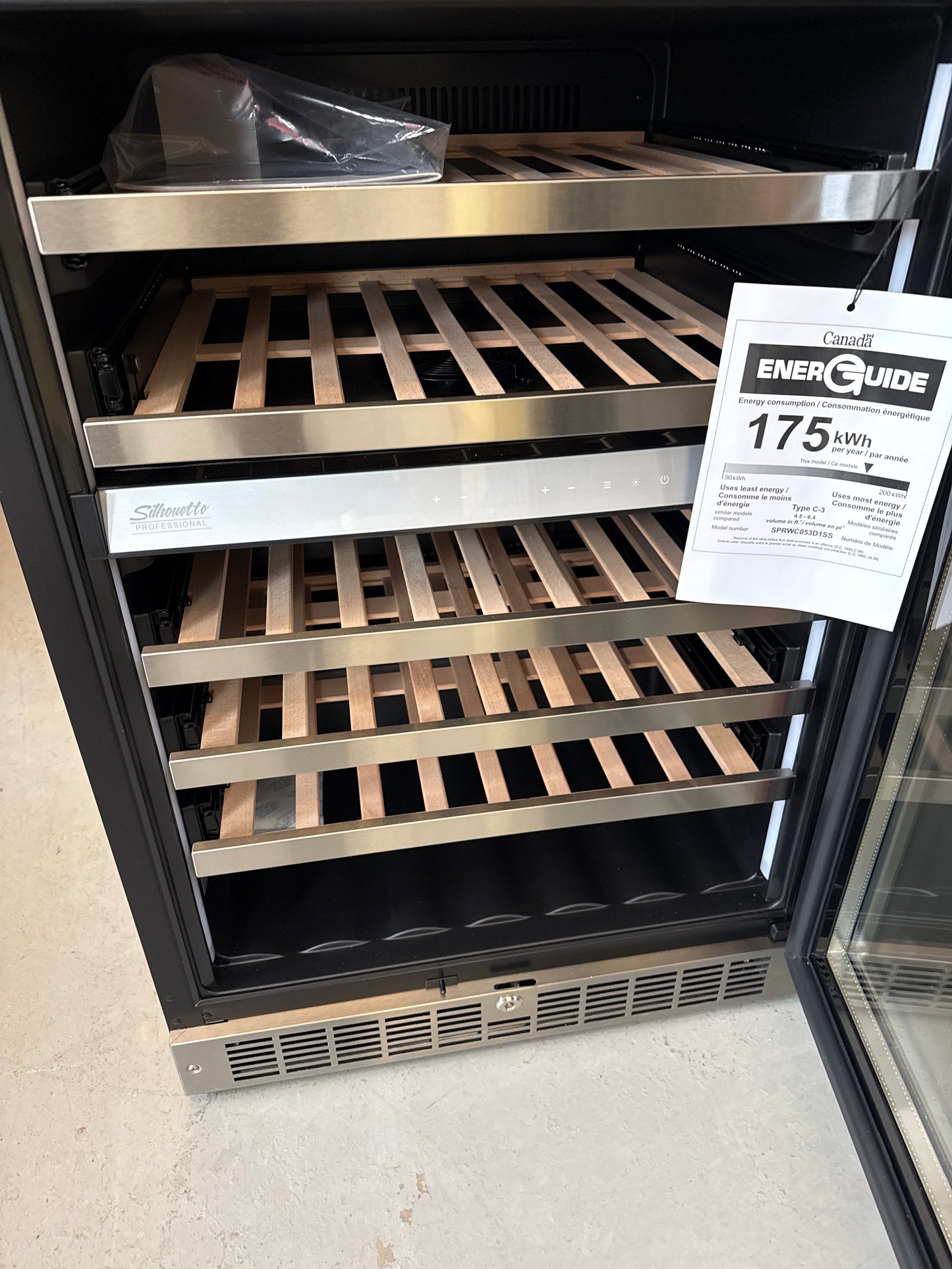 Cellier 51 bouteilles 23.8 Po. Inox SILHOUETTE SPRWC053D1SS