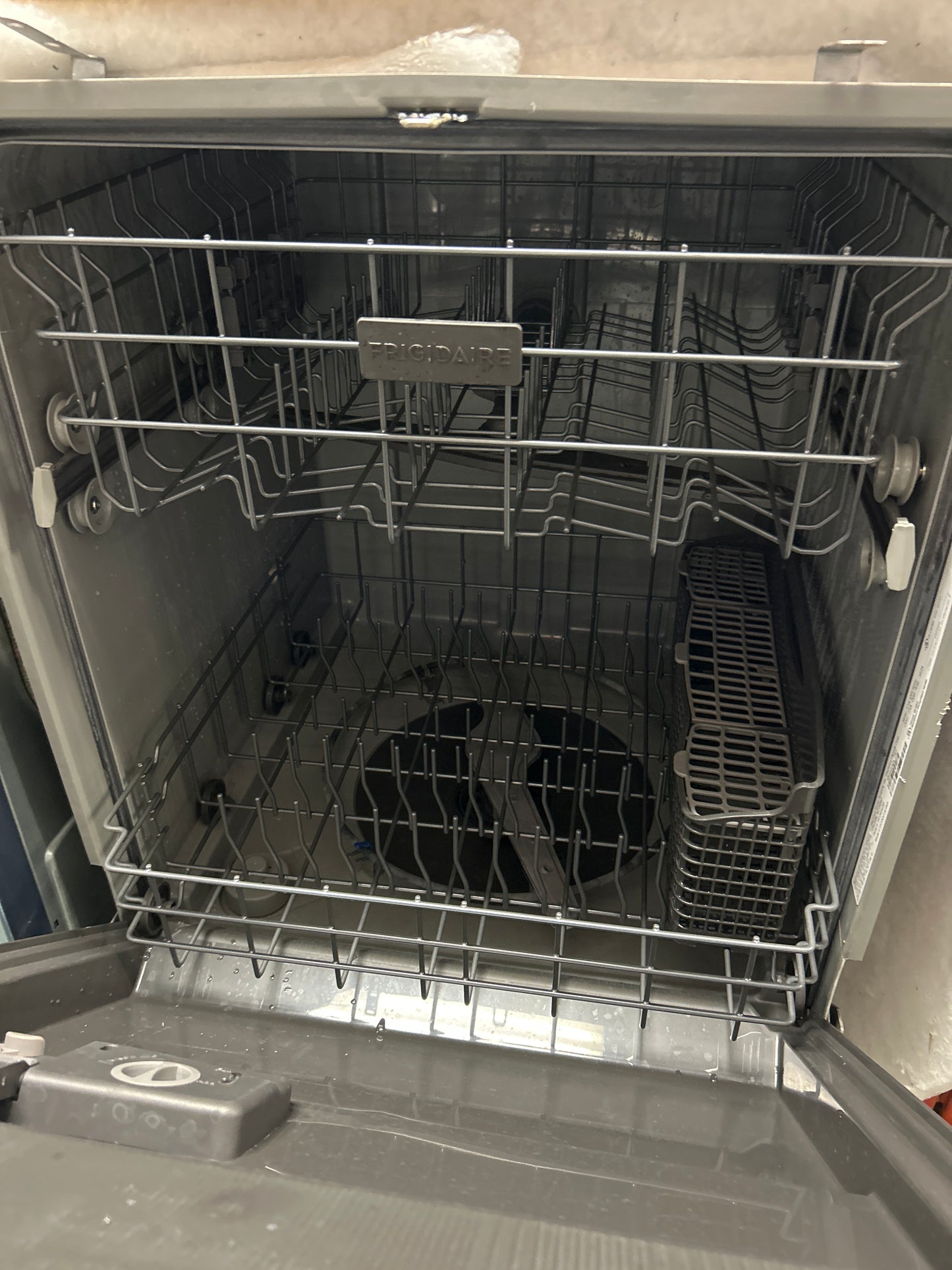 Lave-vaisselle encastrable 24 po 52 dB de Frigidaire (FDPH4316AS) - Acier inoxydable