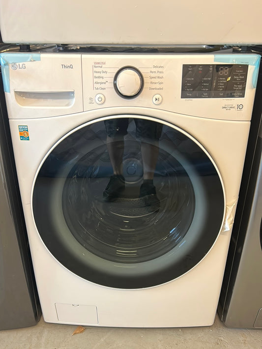 Ensemble Laveuse à vapeur à charge frontale haute efficacité 5,2 pi³ WM3600HWA/sécheuse électrique 7,4 pi³ LG DLE3600W   - Blanc