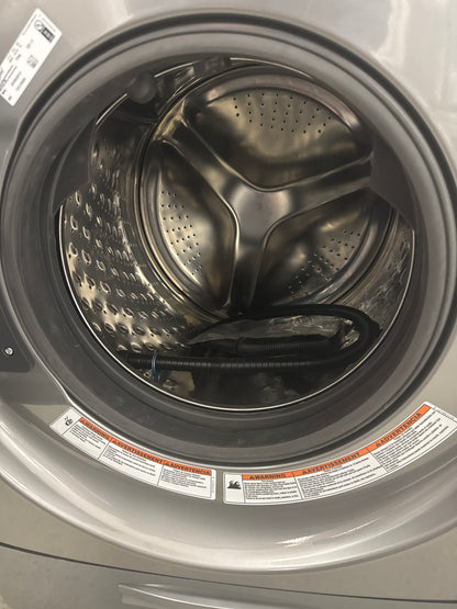 Laveuse à chargement frontal 5,8 pi³ de Whirlpool (WFW8620HC) - Ombre chromée