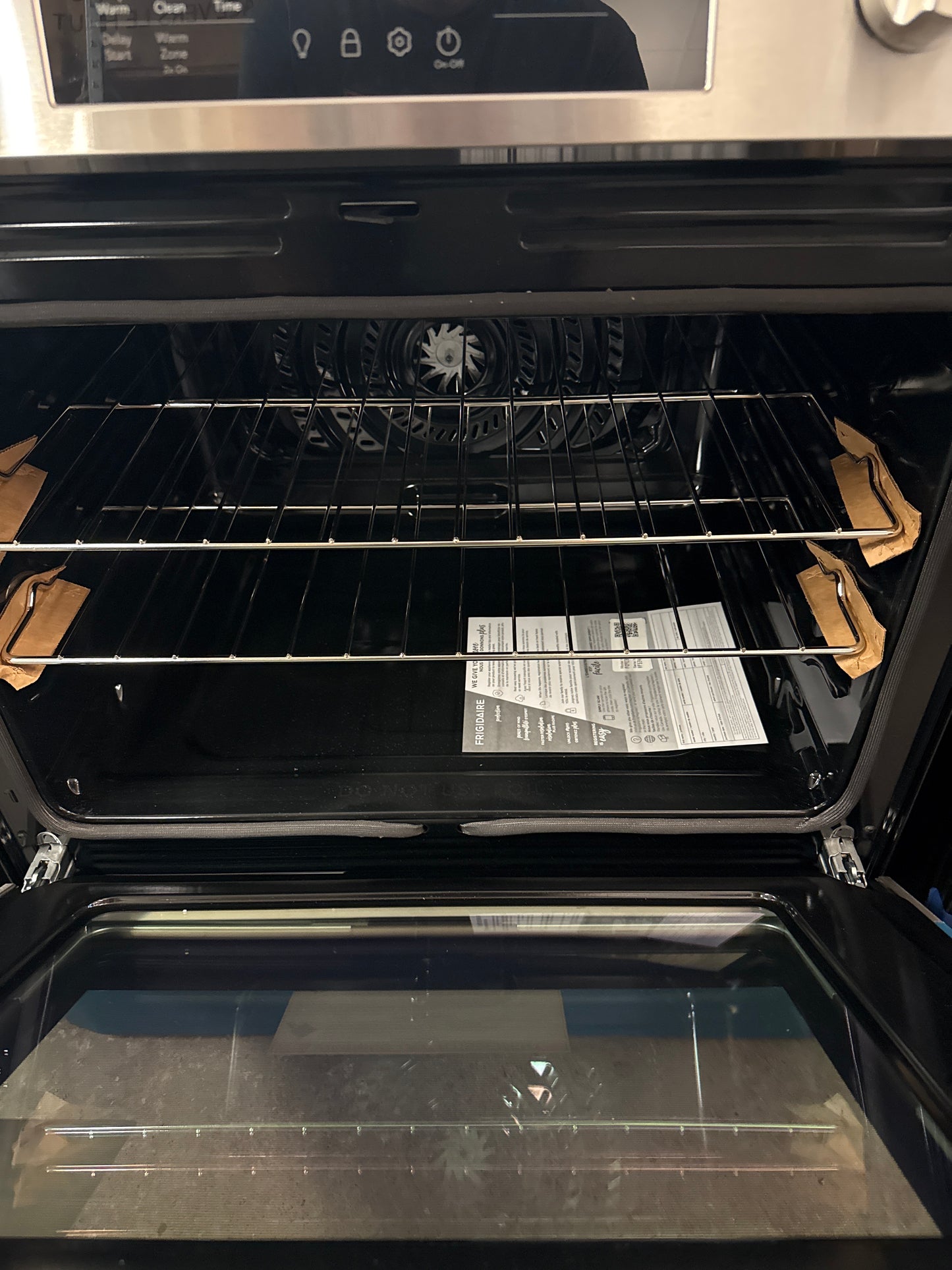 Frigidaire Cuisinière électrique coulissante avec éléments Space wise et four à convection autonettoyant en acier inoxydable FCFE308CAS