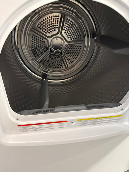 Ensemble Laveuse À Chargement Par Le Haut De 4,7 Pi³ + Sécheuse De 6,7 Pi³ Blanche Midea ( MLV47C3AWW / MLE47C3AWW )