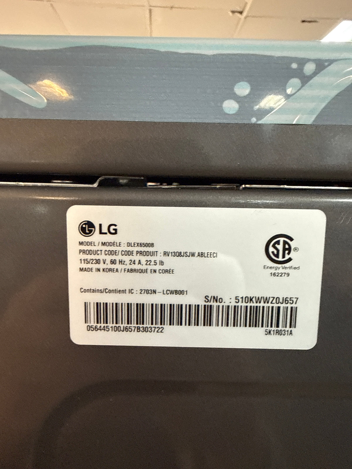 Laveuse à vapeur à chargement frontal HE de 5,8 pi³ et sécheuse électrique à vapeur de 7,4 pi³ de LG - Acier noir