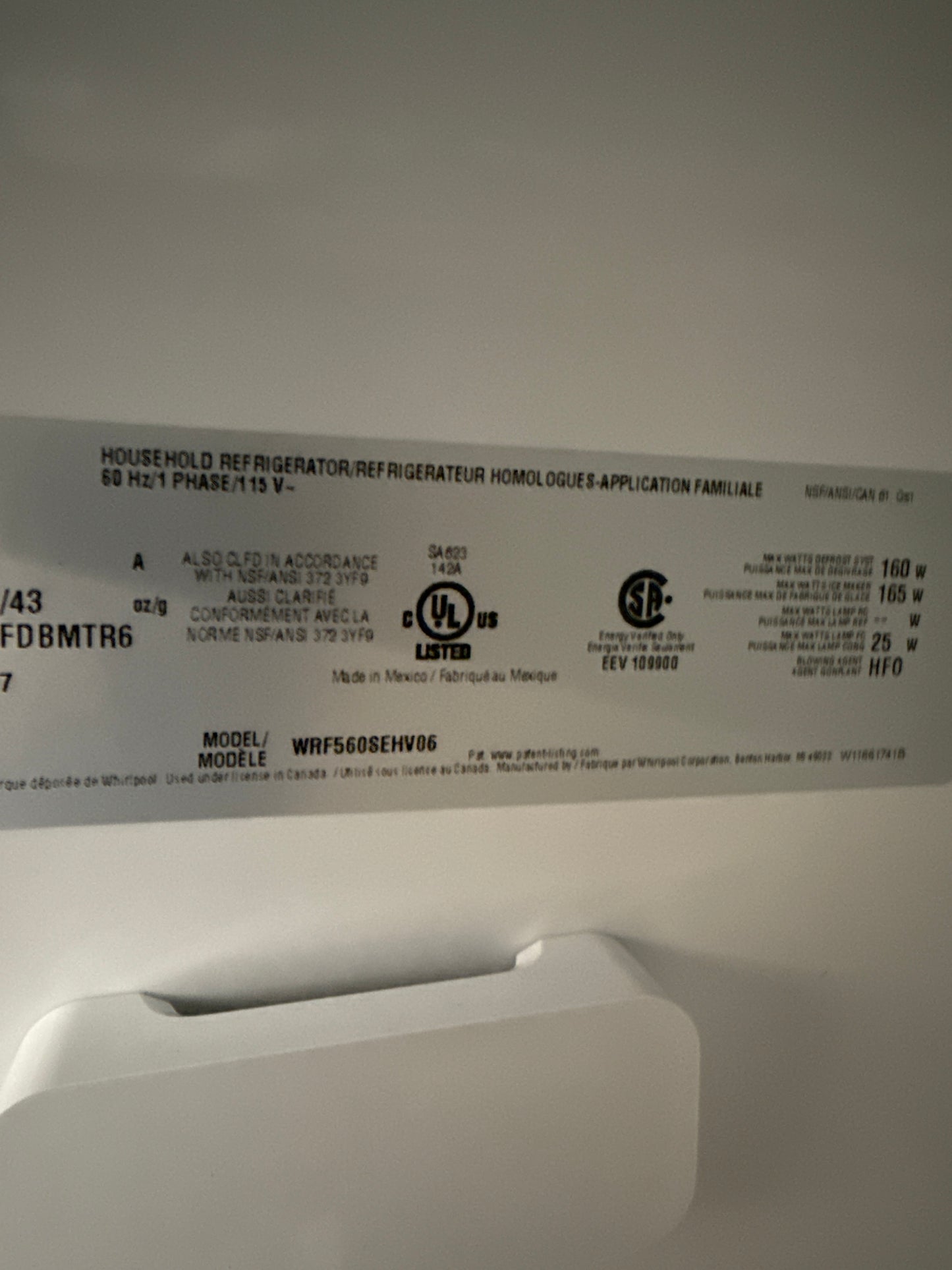 Réfrigérateur à deux portes 19,7 pi³ et 30 po de Whirlpool (WRF560SEHV) - Acier inoxydable noir