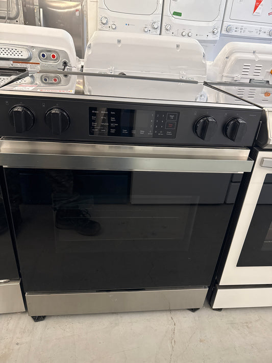 Cuisinière électrique encastrable à 5 éléments avec convection par ventilateur 6,3 pi³ 30 po de Samsung (NSE6DG8300SRAC) - Acier inoxydable