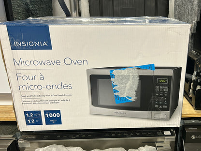Four à micro-ondes de comptoir   NS-MW12SS6-C  - 1,2 pi³ - Acier inoxydable