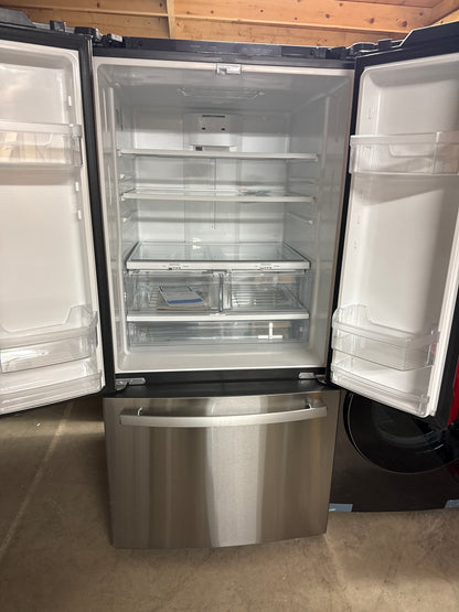 Réfrigérateur à deux portes de 25 pi³ et 33 po de GE (GNE25DYRKFS) - Acier inoxydable