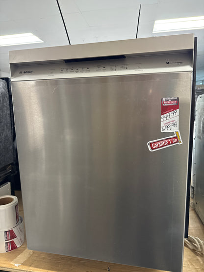 Lave-vaisselle encastrable 24 po 48dB série 300 de Bosch avec cuve en inox (SHE41CM5N) - Inox