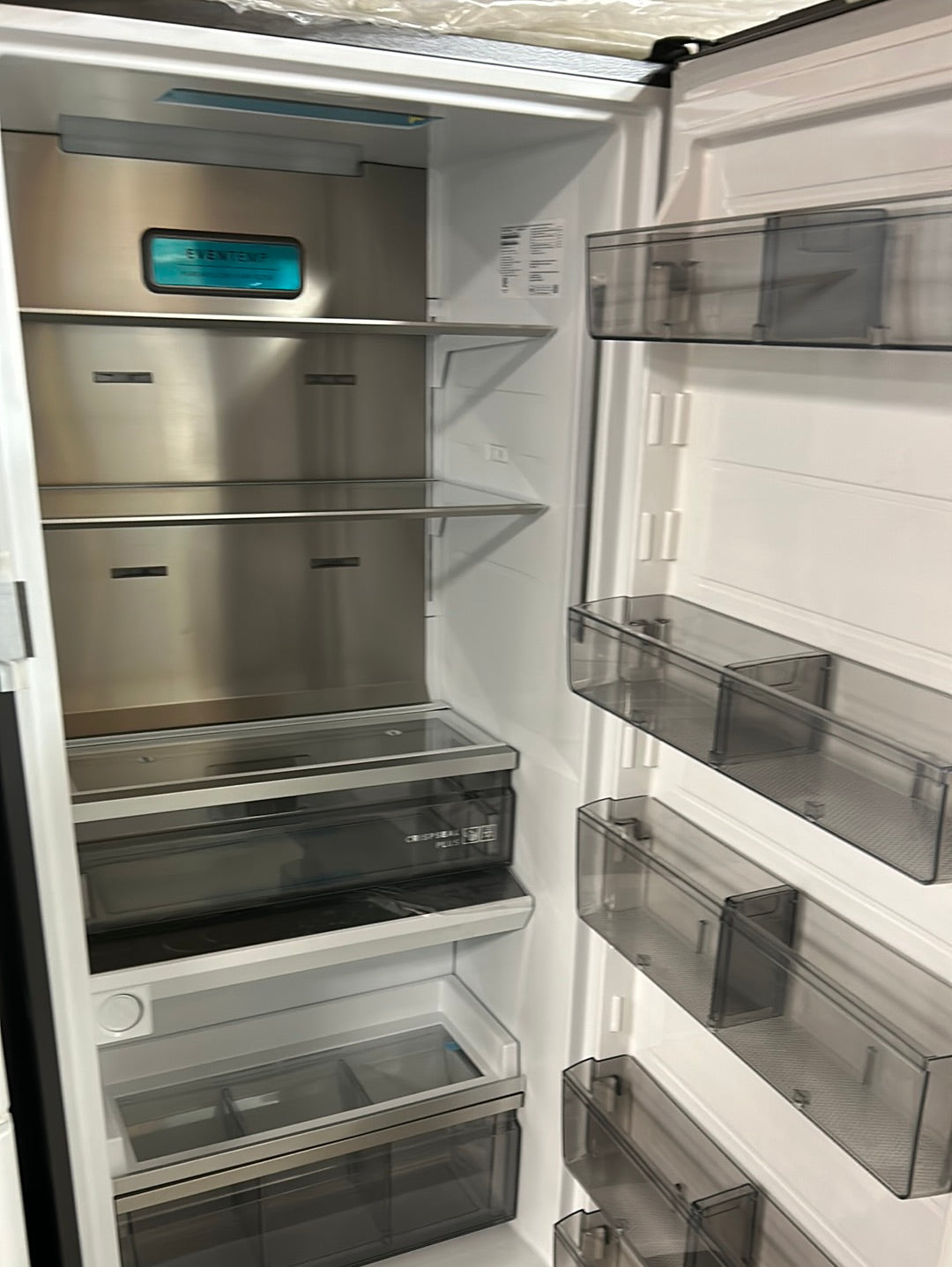 Réfrigérateur encastrable sans congélateur 18,6 pi³ 33 po Pro de Frigidaire (FPRU19F8WF) - Inox