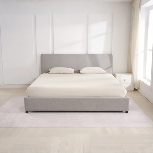Cannes – Lit plateforme recouvert de tissu