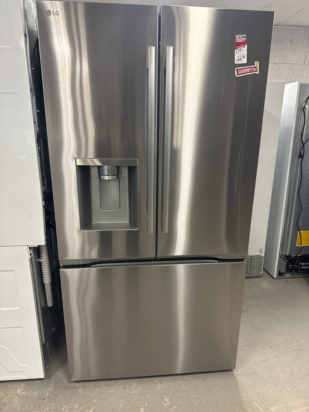 LG - Réfrigérateur à portes françaises Zero Clearance de 36 po et 24 pi³ en acier inoxydable à profondeur de comptoir avec charnières à dégagement nul et double machine à glaçons   LF24Z6330S