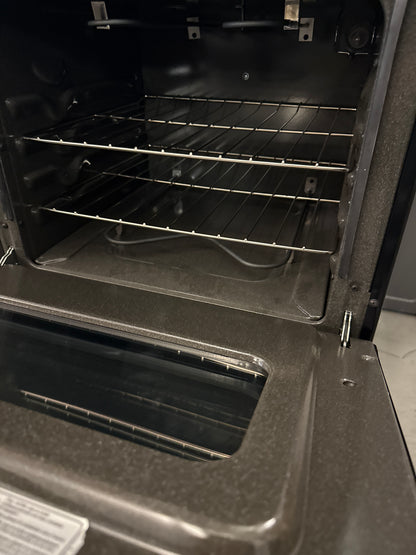 Cuisinière électrique autonome à surface lisse 3 pi³ 24 po de Whirlpool (YWFE50M4HS) - Inox