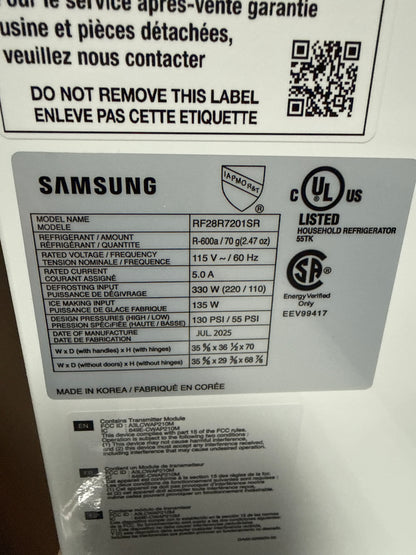 Réfrigérateur 2 portes 28 pi³ 36 po avec distributeur de glaçons de Samsung (RF28R7201SR/AA) - Inox