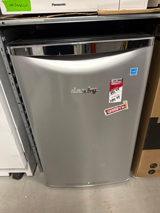 Danby Danby Réfrigérateur Classique Contemporain Compacte de 4.4 pi3 - ENERGY STAR® DAR044A6PDB