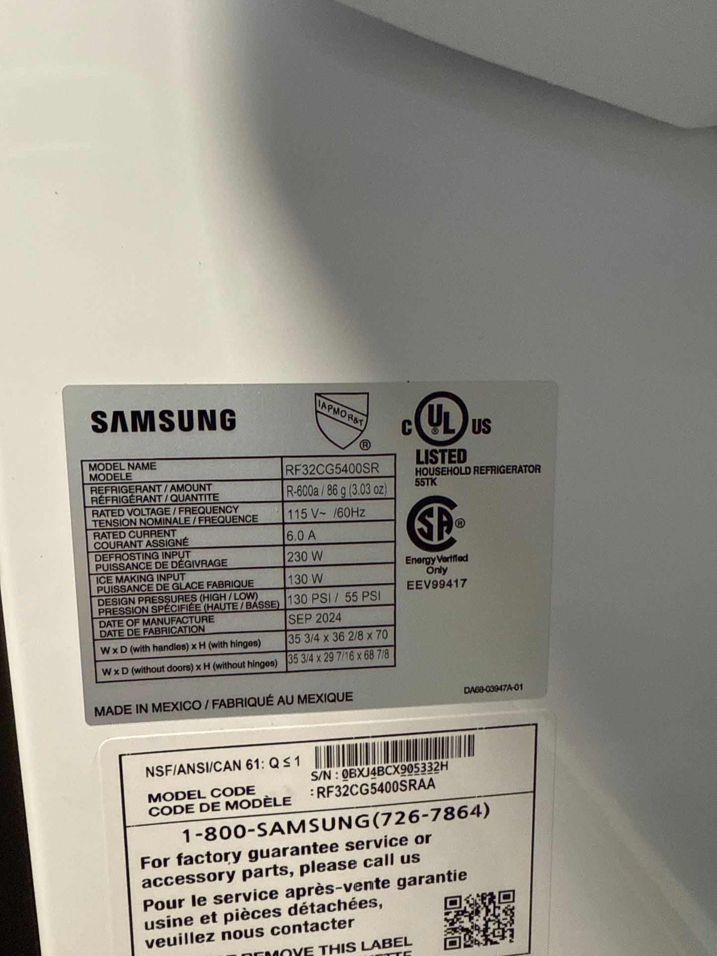 Réfrigérateur à deux portes de 30,5 pi³ et 36 po avec distributeur d'eau et de glaçons de Samsung (RF32CG5400SRAA) - Inox