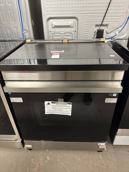Cuisinière électrique encastrable à induction avec convection par ventilateur 6,3 pi³ 30 po BESPOKE de Samsung (NSI6DG9300SRAC) - Acier inoxydable