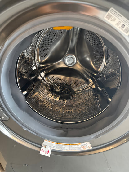 Laveuse à chargement frontal de grande capacité de 5,8 pi³ avec Turbo Wash et détection de tissu par IA de LG (WM5800HVA) - Acier graphite