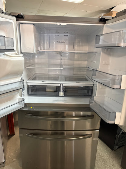 Réfrigérateur 2 portes 28 pi³ 36 po avec distributeur de glaçons de Samsung (RF28R7201SR/AA) - Inox