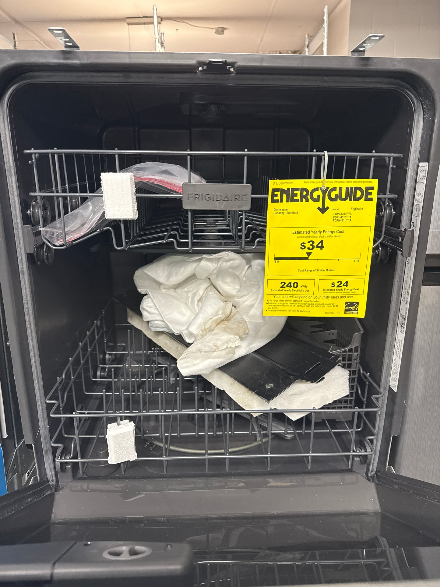 Lave-vaisselle encastrable 24 po 54 dB de Frigidaire (FDPC4314AW) - Blanc