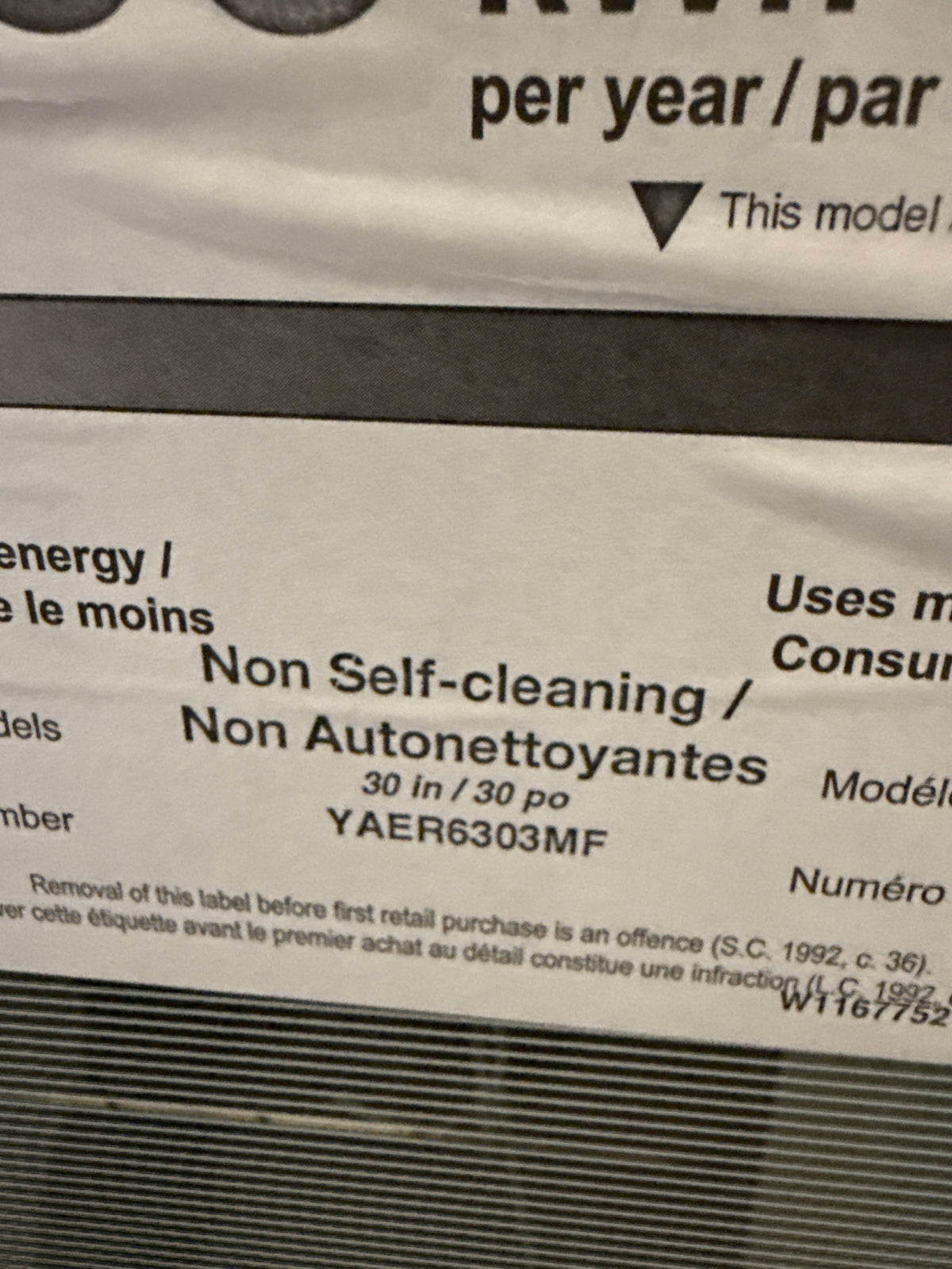 Cuisinière électrique autonome avec système Temp Assure de 4,8 pi³ et de 30 po d'Amana (YAER6303MFW) - Blanc