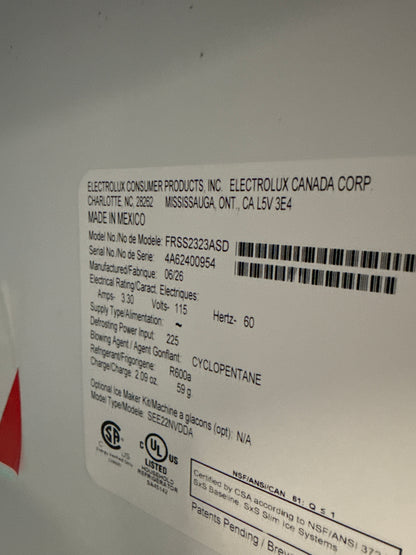 Frigidaire Réfrigérateur côte à côte de 33 po de largeur et de 22,3 pi3 en acier inoxydable - ENERGY STAR® FRSS2323AS
