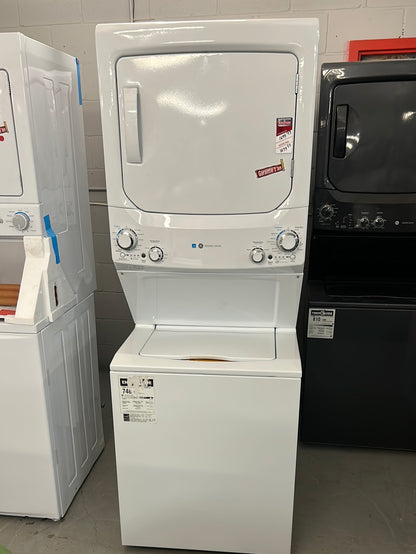 Duo laveuse-sécheuse électrique 4,5 pi³ de GE (GUD27EEMNWW) - Blanc