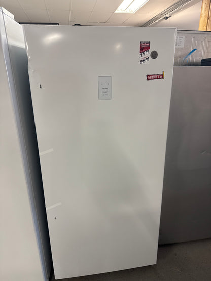 GE - Congélateur vertical blanc de 29 po et 14,1 pi cu sans givre FUF14DLRWW