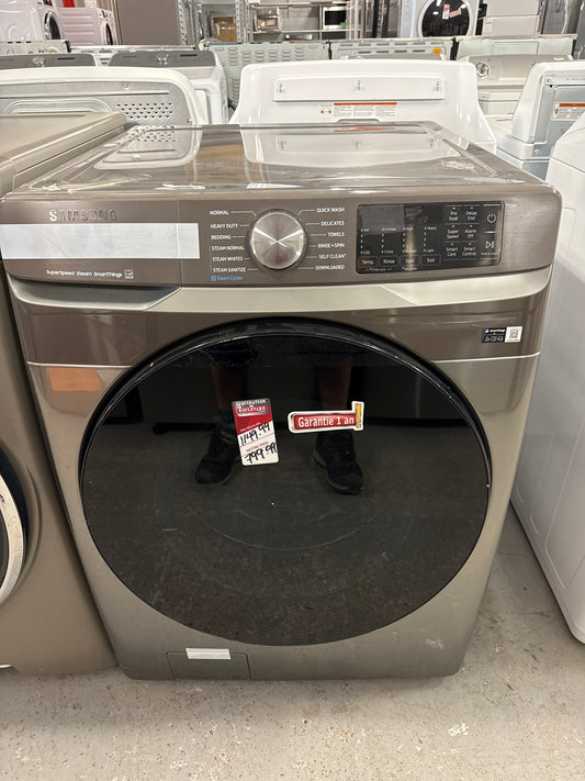 Laveuse à vapeur à chargement frontal haute efficacité de 5,2 pi³ de Samsung (WF45B6300AP/US) - Platine