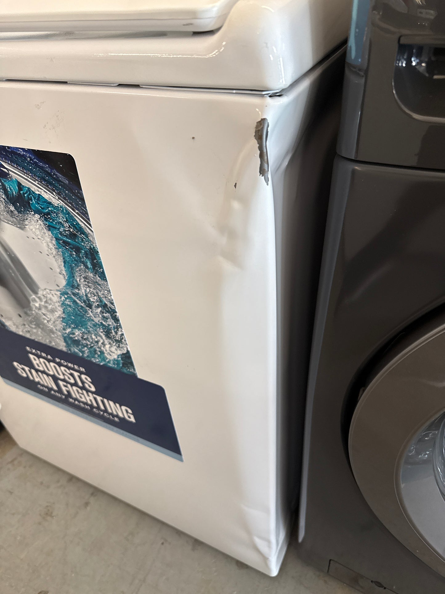 Laveuse à chargement par le haut haute efficacité de 5,5 pi³ de Maytag (MVW5430MW) - Blanc