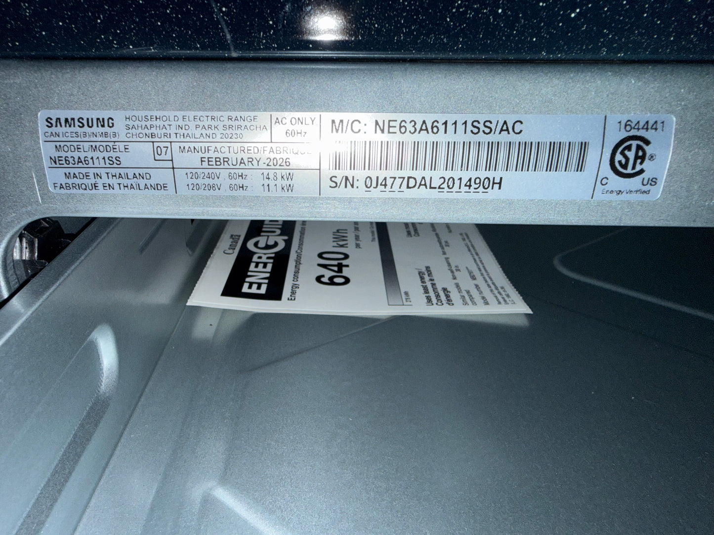 Cuisinière électrique autonome 6,3 pi³ 30 po de Samsung (NE63A6111SS) - Acier inoxydable