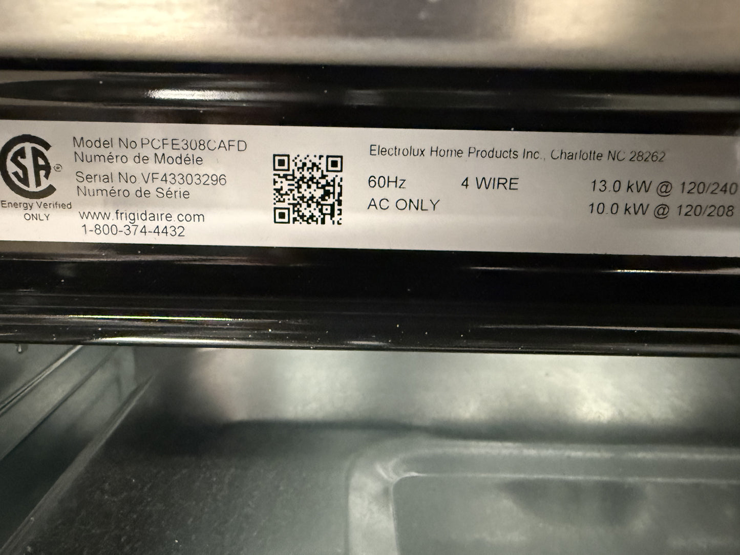 Cuisinière électrique 30 po 6,2 pi³ à convection véritable, 5 éléments, friture à air chaud Pro de Frigidaire (PCFE308CAF) - Inox