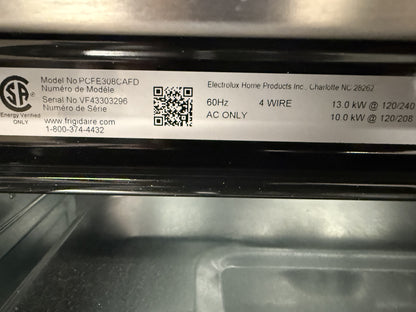 Cuisinière électrique 30 po 6,2 pi³ à convection véritable, 5 éléments, friture à air chaud Pro de Frigidaire (PCFE308CAF) - Inox