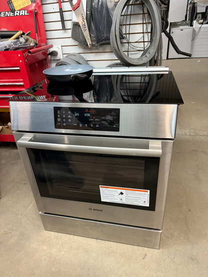 Cuisinière à induction encastrable et convection véritable 4,6 pi³ 30 po de Bosch (HII8057C) - Inox