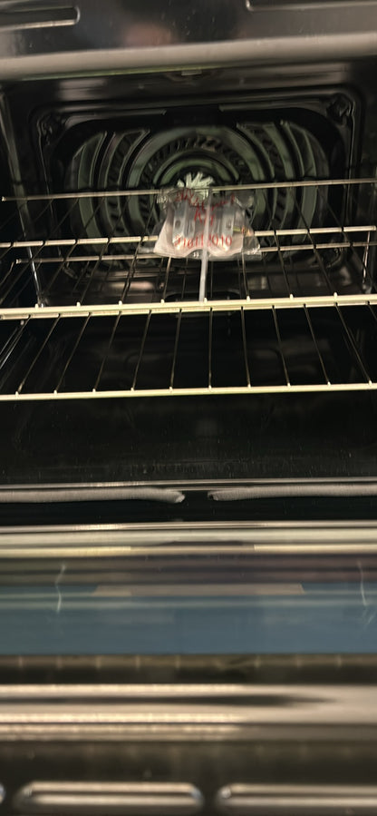 Cuisinière à induction autonome avec convection par ventilateur 5,3 pi³ 30 po de Frigidaire (FCFI308CAS) - Inox
