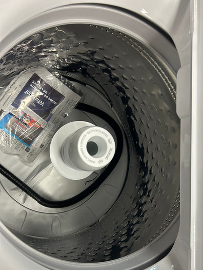 Laveuse à chargement par le haut haute efficacité de 5,2 pi³ de Maytag (MVW4505MW) - Blanc