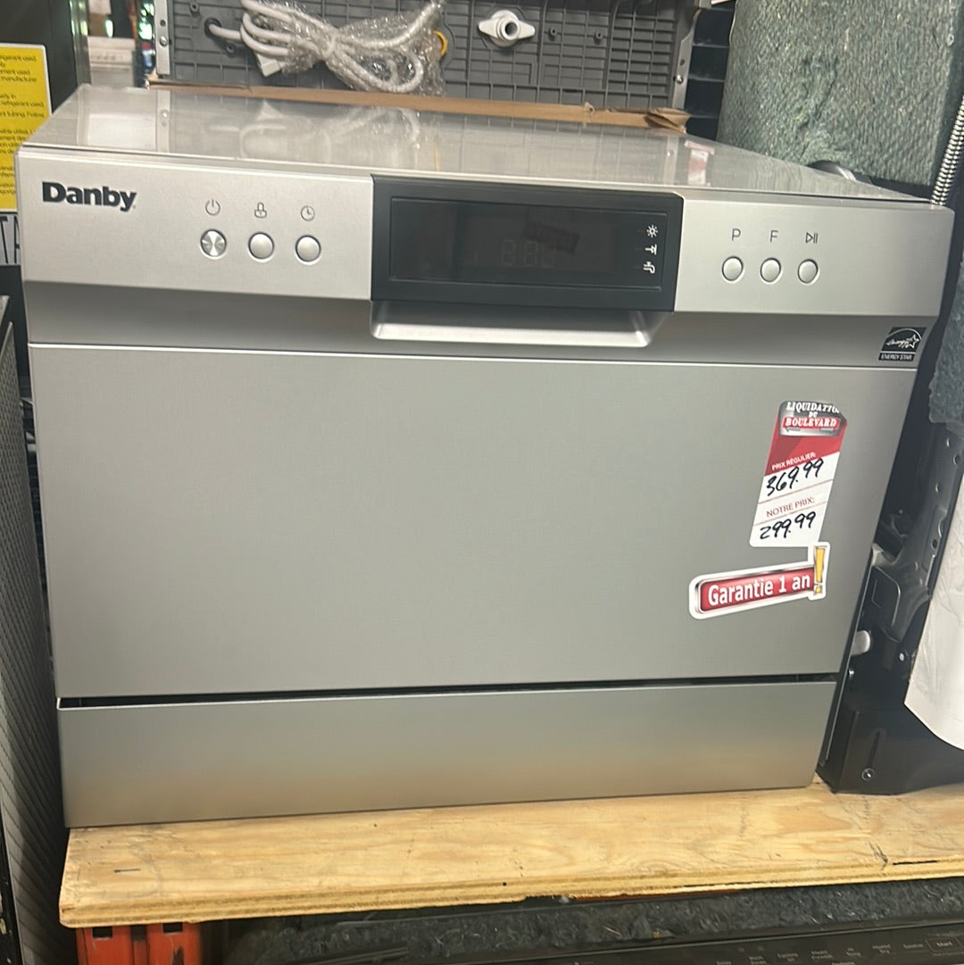 Lave-vaisselle portatif 54 dB 22 po de Danby à cuve en acier inoxydable (DDW631SDB) - Inox-argenté