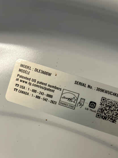 Ensemble Laveuse à vapeur à charge frontale haute efficacité 5,2 pi³ WM3600HWA/sécheuse électrique 7,4 pi³ LG DLE3600W   - Blanc