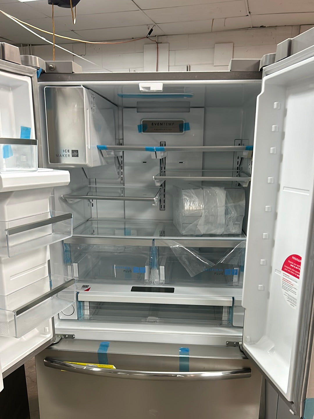 Réfrigérateur à deux portes de 36 po avec distributeur d'eau et de glaçons Gallery de Frigidaire (GRFS2853AF) - Acier inoxydable