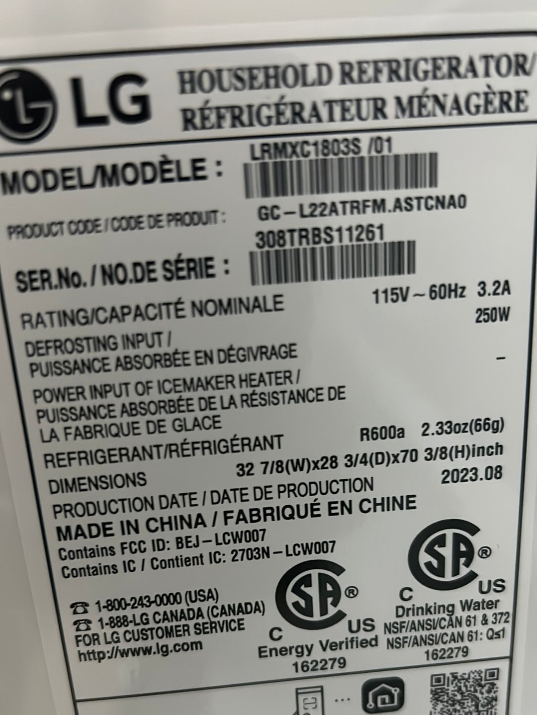 Réfrigérateur à deux portes 18,3 pi³ 33 po de LG, distributeur eau et glaçons (LRMXC1803S) - Inox